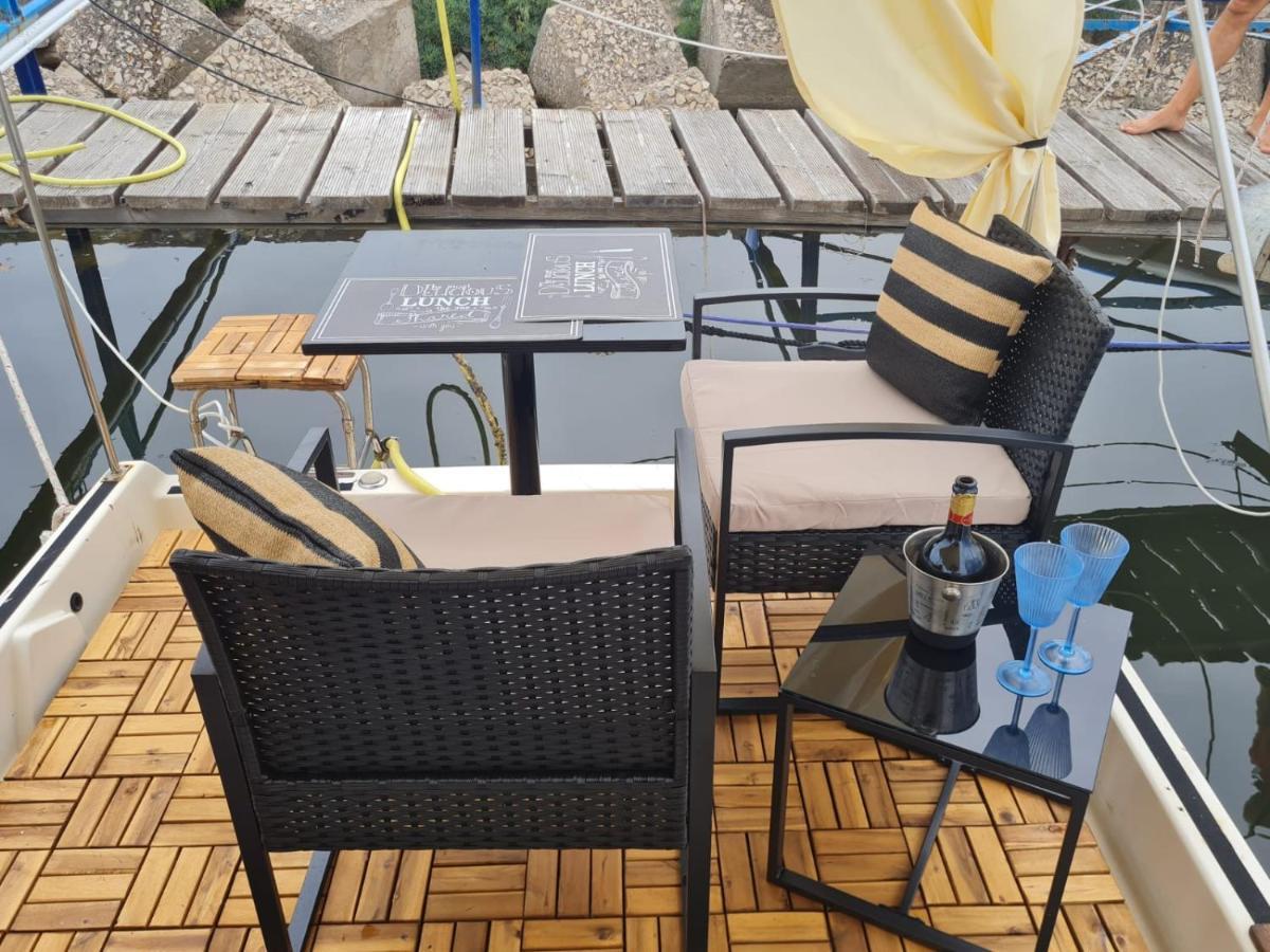 Lupa - La Flotta Di Willy Gio Botel Alghero
